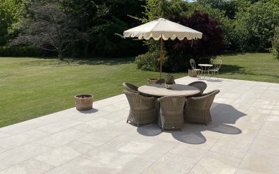 DO PORCELAIN PAVERS NEED SEALING?